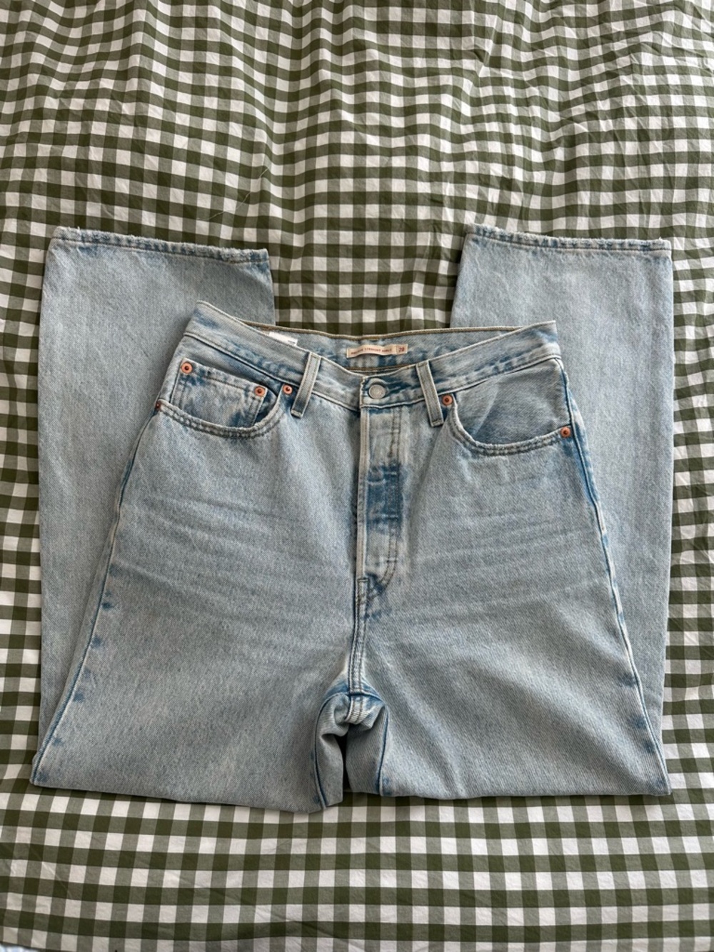 Levi’s Ribcage Straight Leg Jeans - Picture 4 of 4